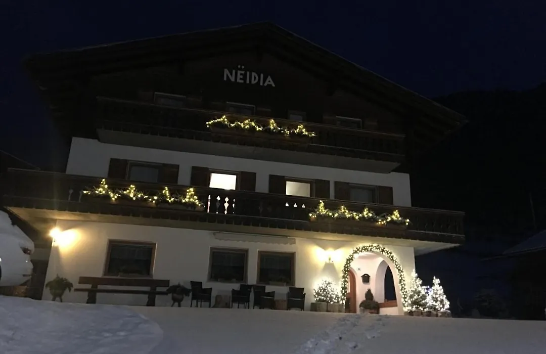 Garni Neidia-1
